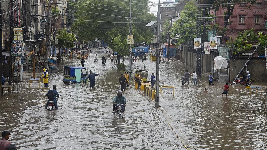 Pakistan'da Şiddetli Yağışlar Sele Neden Oldu: 11 Ölü
