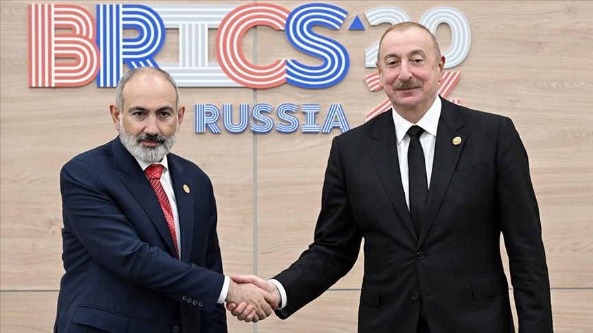 Aliyev ve Paşinyan, Barış Süreci Kapsamında Yarın Abu Dabi'de Bir Araya Geliyor