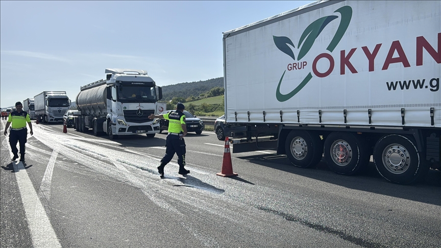 Anadolu Otoyolu Bolu'da Zincirleme Kaza: Ulaşım Aksadı
